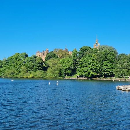Stylish Home In Linlithgow With Free Parking Exteriér fotografie