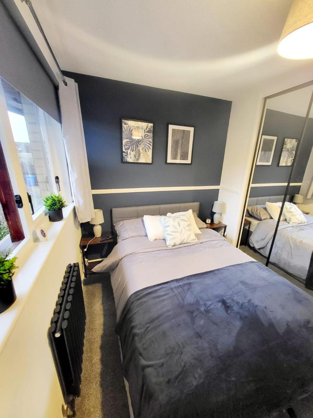 Stylish Home In Linlithgow With Free Parking Exteriér fotografie