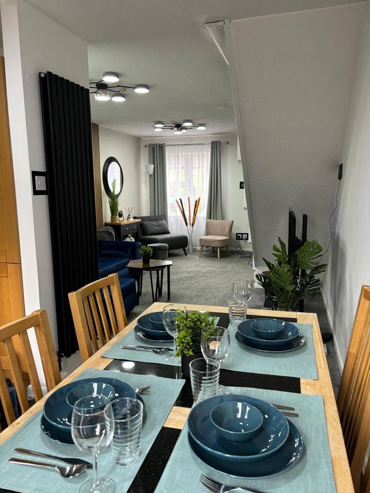 Stylish Home In Linlithgow With Free Parking Exteriér fotografie